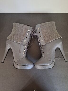 Gray Lace-Up Knit Cuff High Heel Ankle Boots
